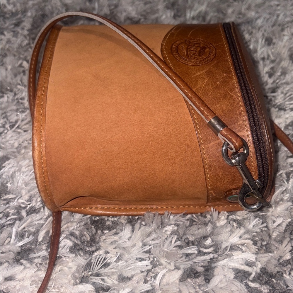 G.H Bass & Co Brown Leather Crossbody Bag - Picture 6 of 8